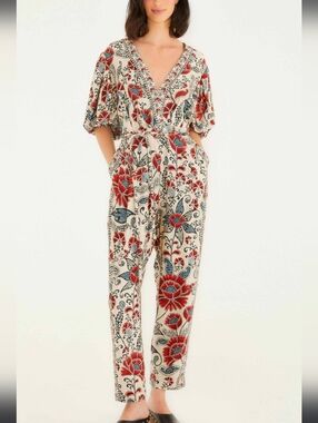 FARM Rio Sand Francesca V Neckline Short Sleeve Womans Jumpsuit. Size Small.